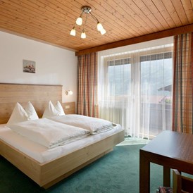 Frühstückspension: Doppelzimmer mit Balkon - Apart Kofler`s Panorama Zillertal, Alois und Rita Kofler